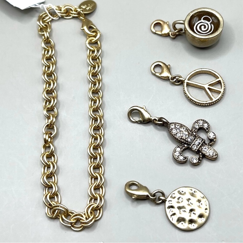 NWT lia sophia Charm bracelet with 4 removable charms, 8”, matte gold, Cute! - Picture 6 of 12